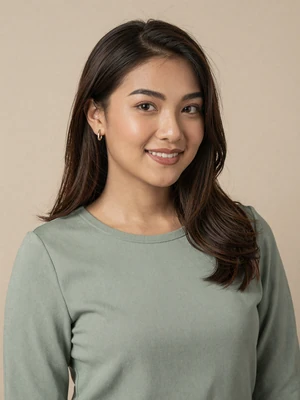 Nurul, 26 years old from Singapore